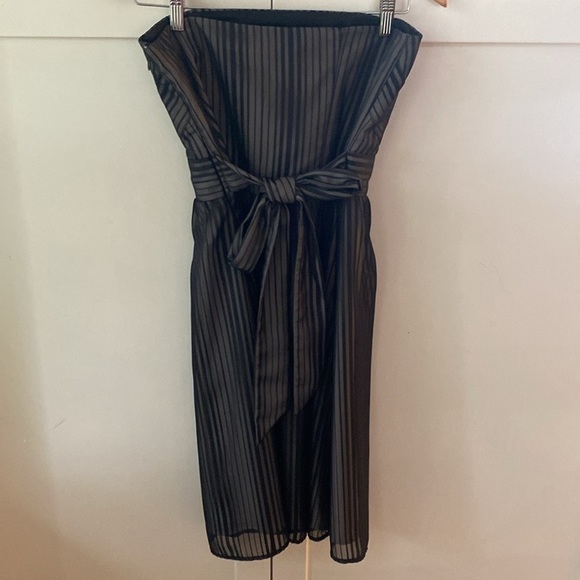 White House Black Market Dress size 6 - Picture 2 of 3
